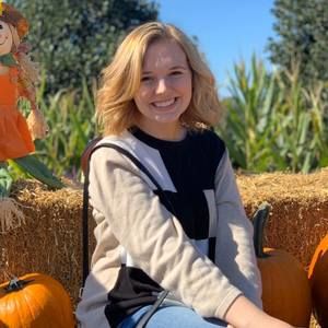 Meet your Posher, Leah